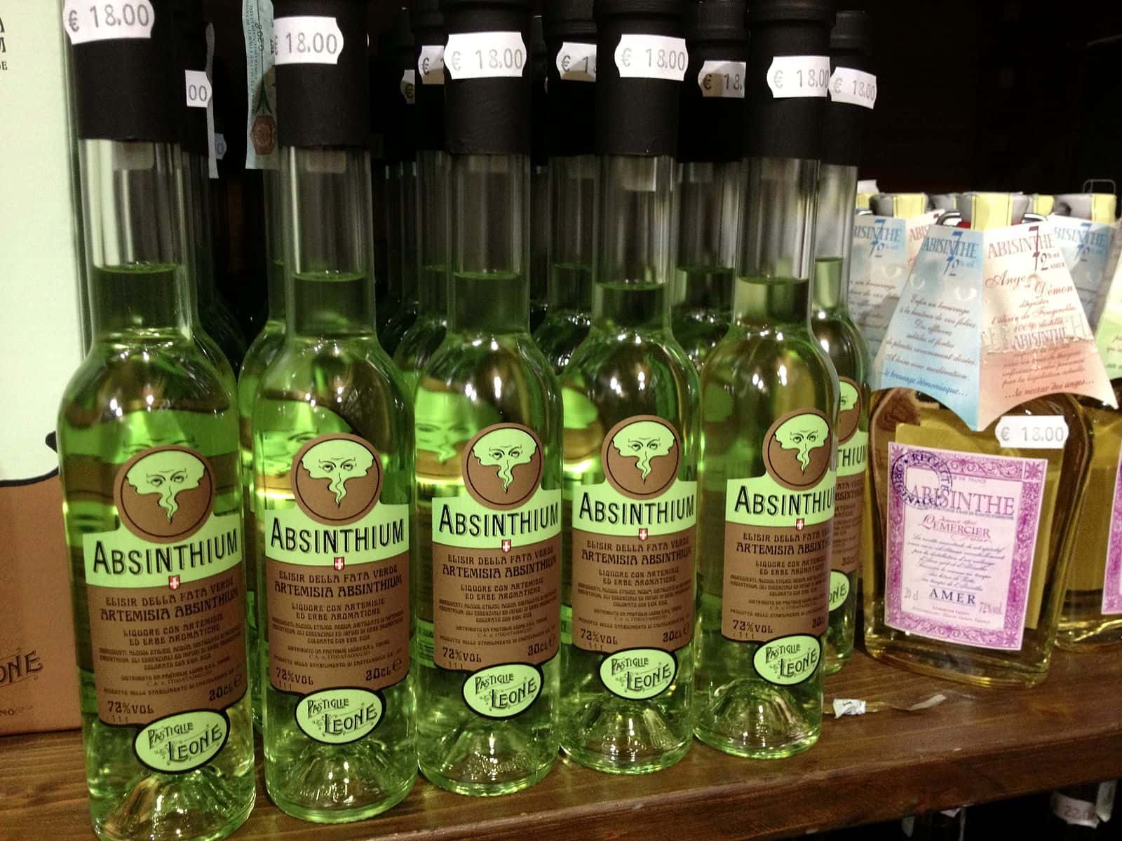 does absinthe make you hallucinate